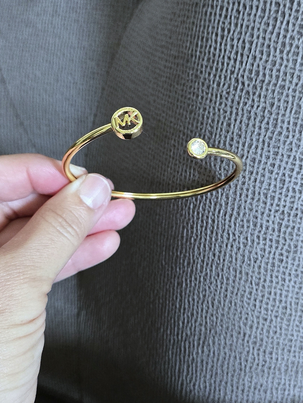 Michael Kors Thin Gold💛 Bracelet with Logo Medallion and Clear Crystal Accents - Picture 12 of 16